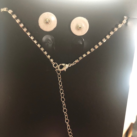 Earrings and Necklace set - Picture 2 of 2